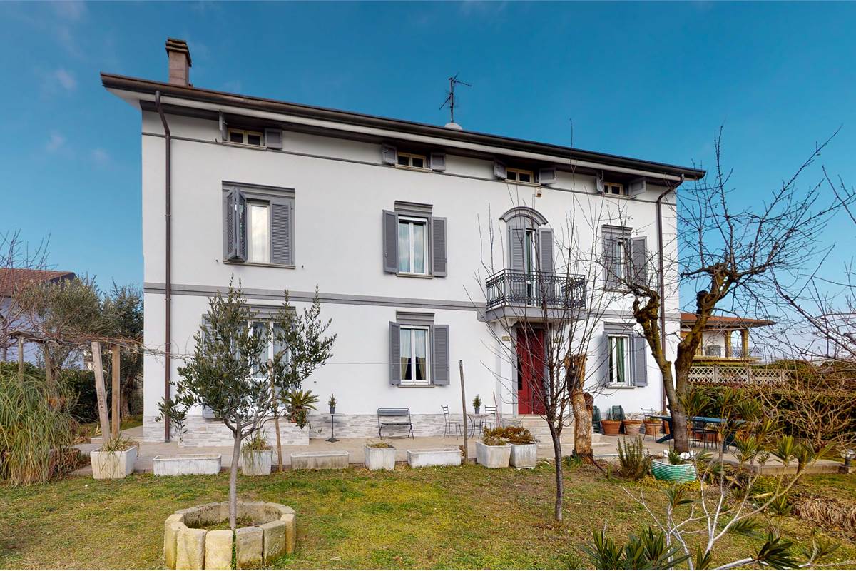 VILLA IN STILE D'EPOCA