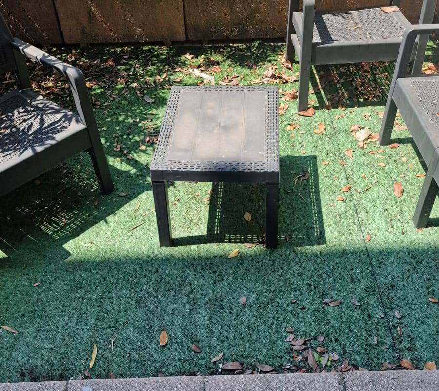 COMO affittiamo BILOCALE arredato con terrazzino