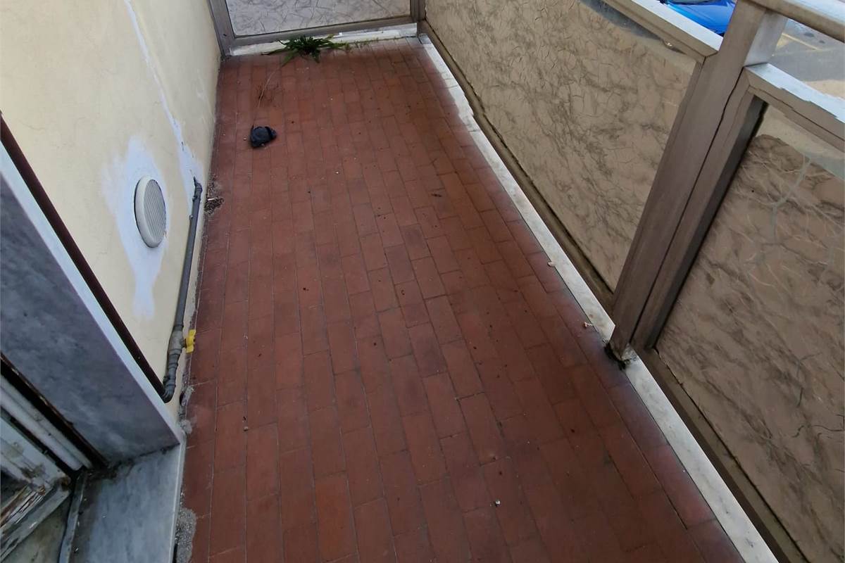 CERMENATE centro vendiamo QUADRILOCALE con solaio