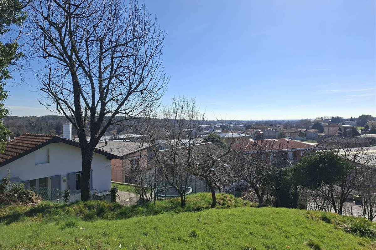 CANTU' vendo TERRENO edificabile e agricolo totali Mq 2.630