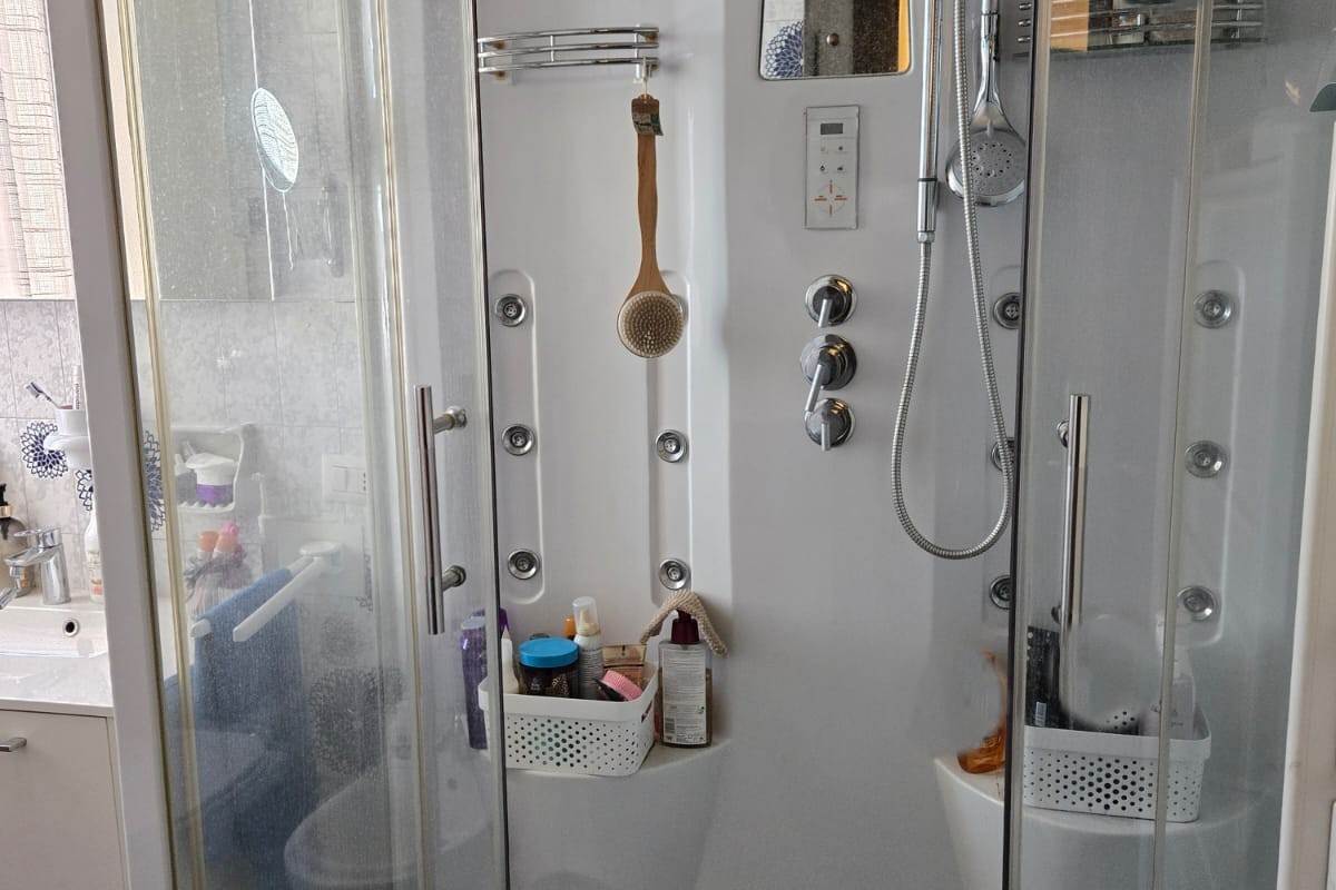 CANTU' zona ospedale, vendiamo TRILOCALE con box doppio