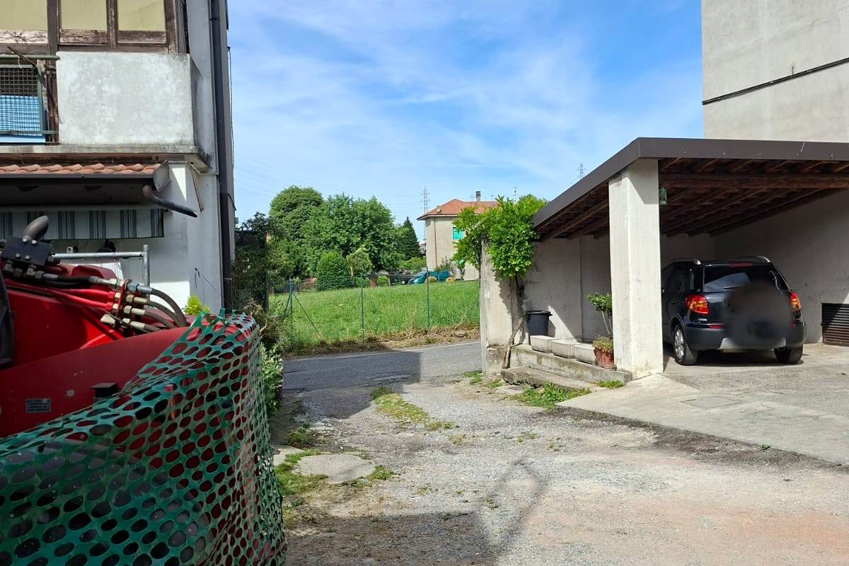 INVERIGO vendiamo BILOCALI e TRILOCALE ristrutturati