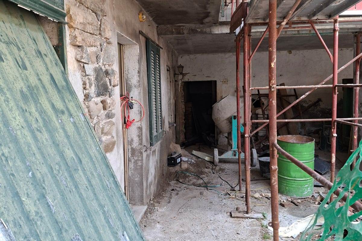 INVERIGO vendiamo BILOCALI e TRILOCALE ristrutturati