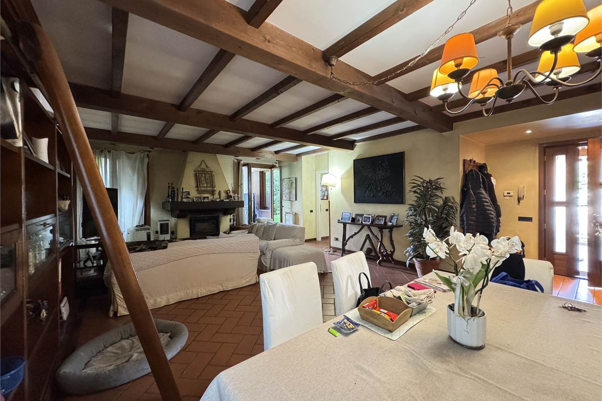 Villa bifamiliare