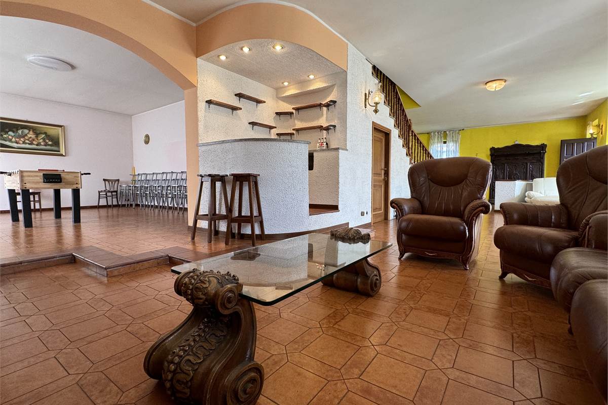 Villa con giardino 