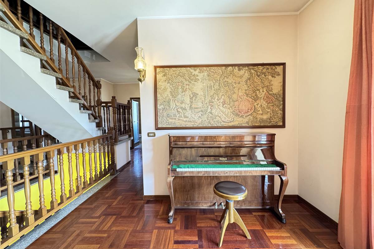 Villa con giardino 