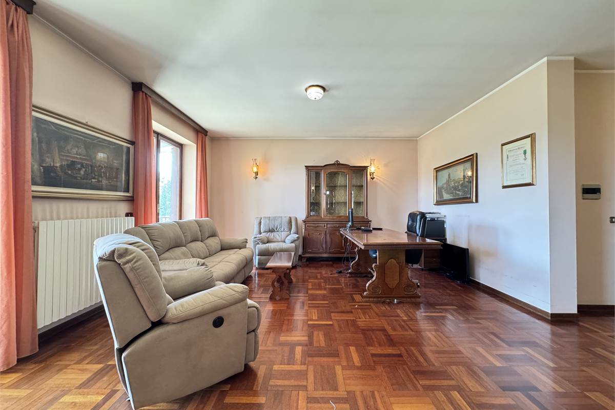 Villa con giardino 