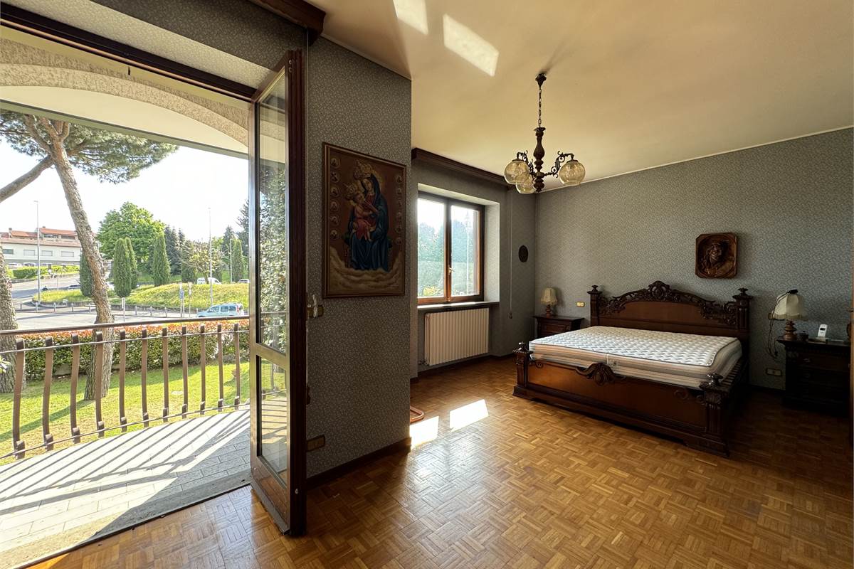 Villa con giardino 