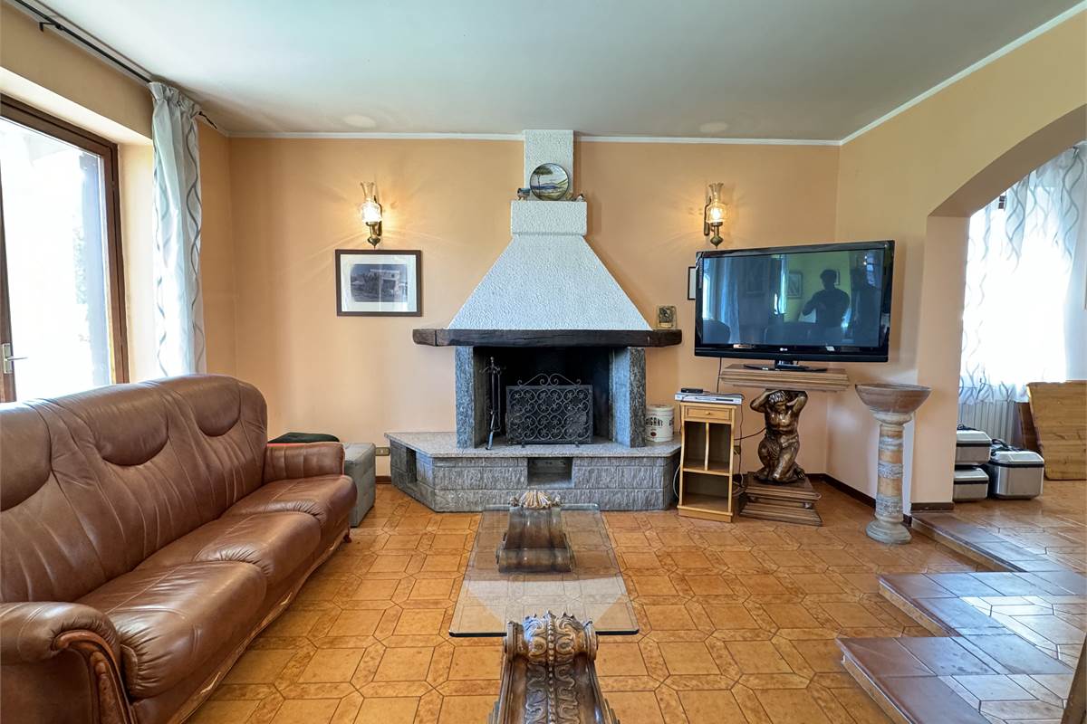 Villa con giardino 