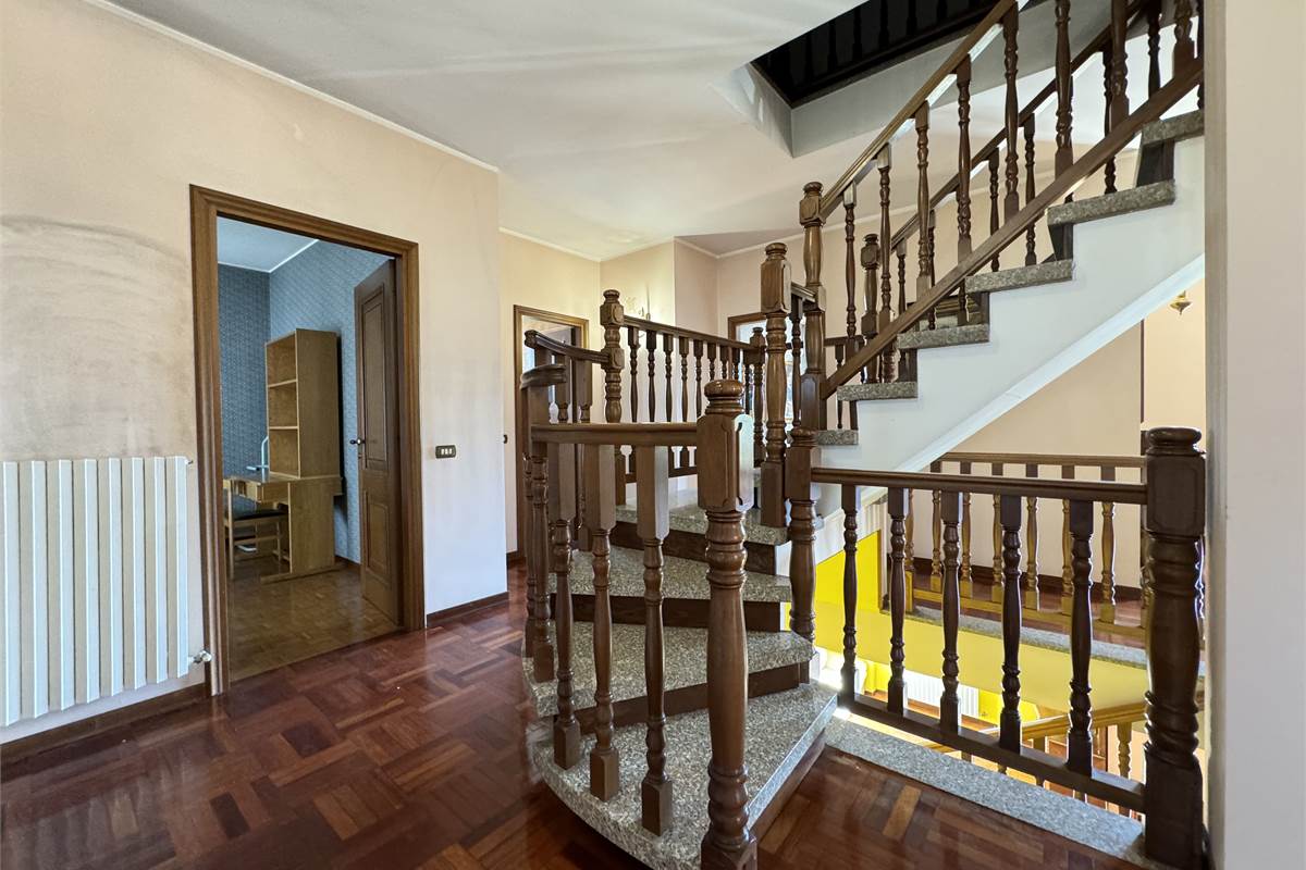 Villa con giardino 