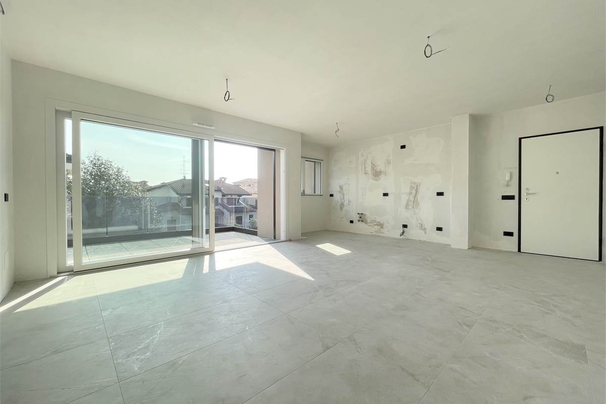 Nuovo trilocale con terrazzo