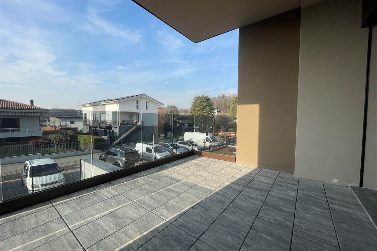 Nuovo bilocale con terrazzo e box