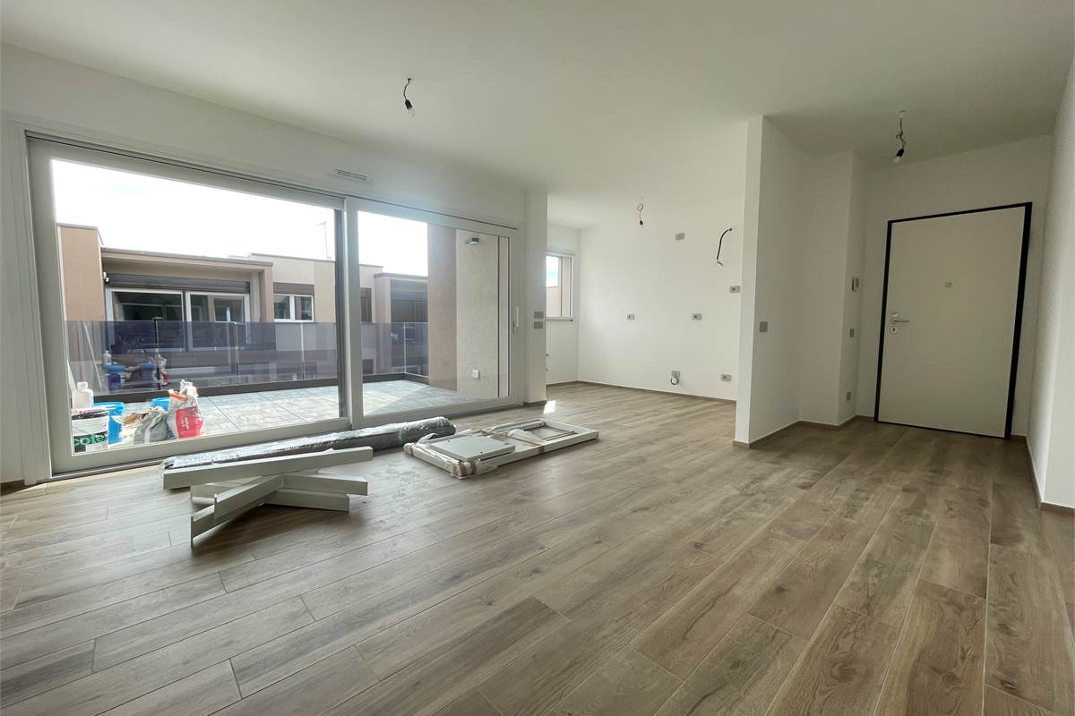 Nuovo trilocale con terrazzo