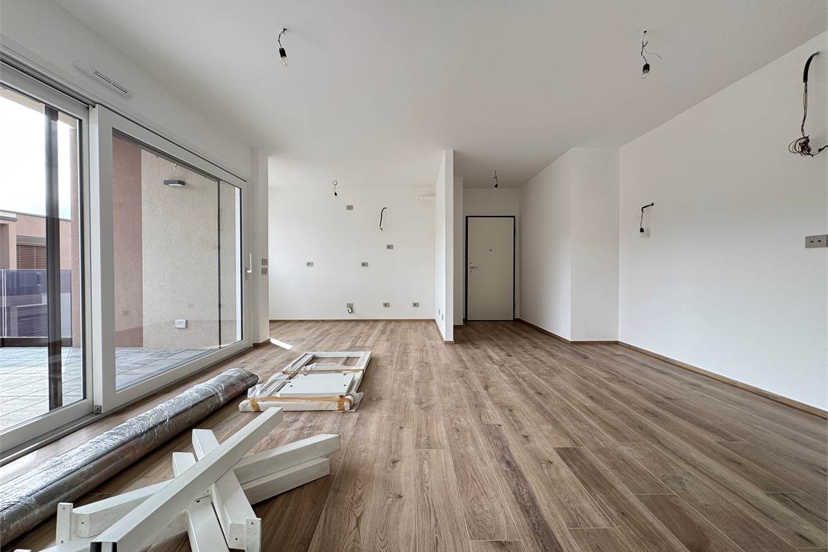 Nuovo trilocale con terrazzo