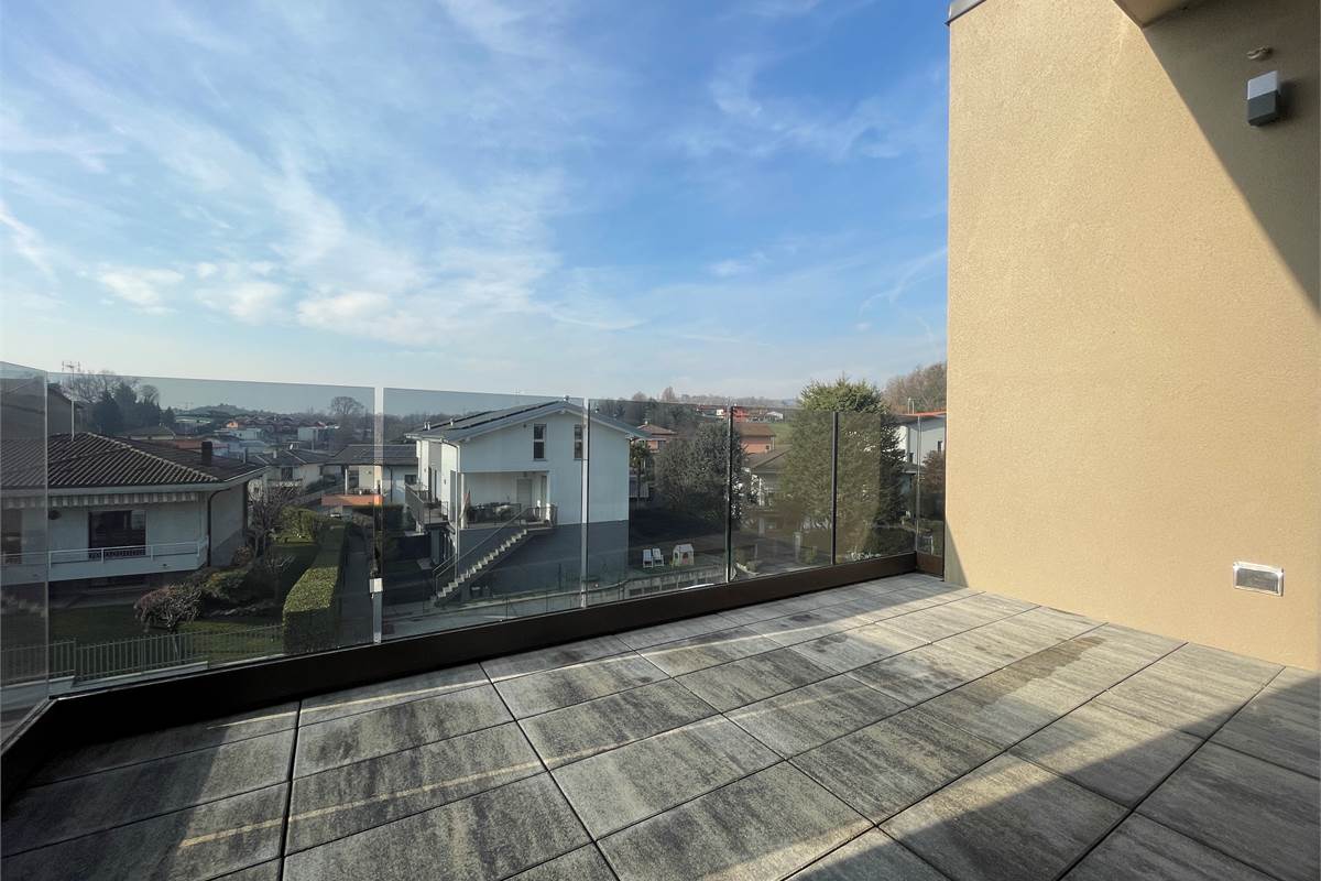 Nuovo attico con terrazzo