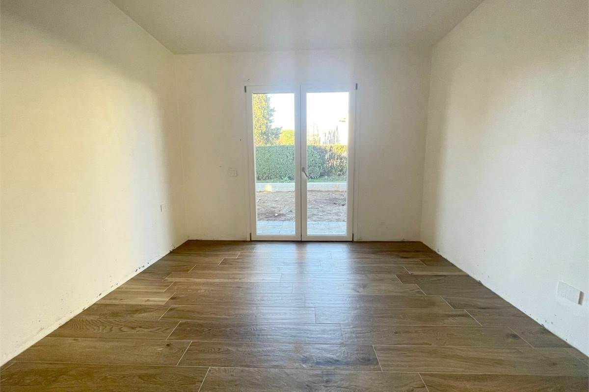 Nuovo trilocale con giardino