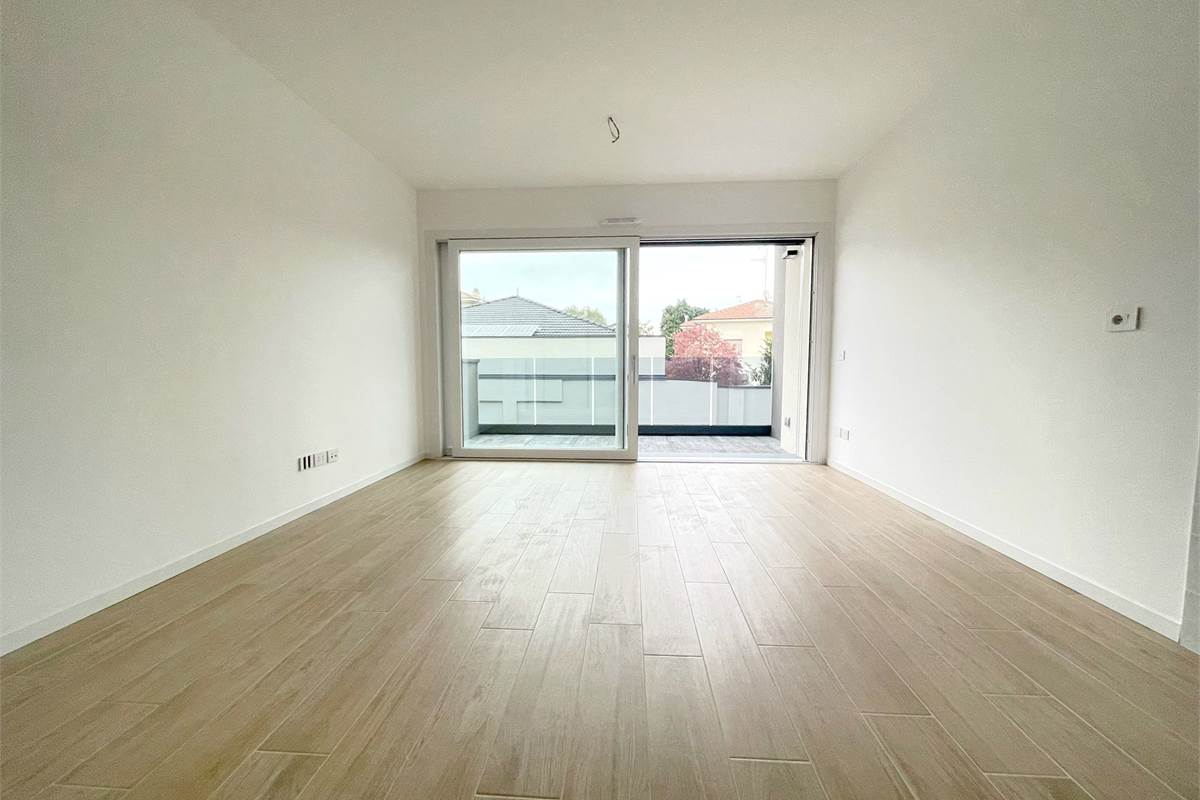 Nuovo bilocale con terrazzo