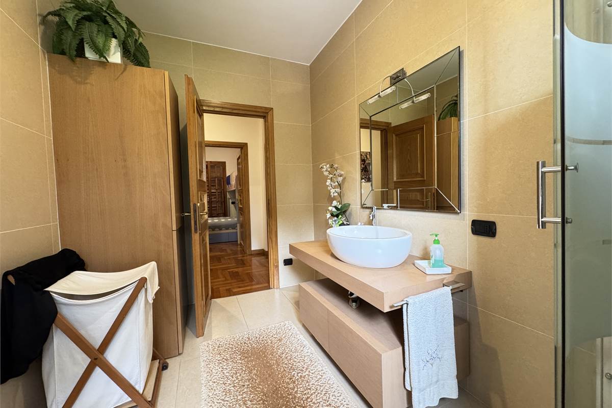 Prestigiosa villa con piscina