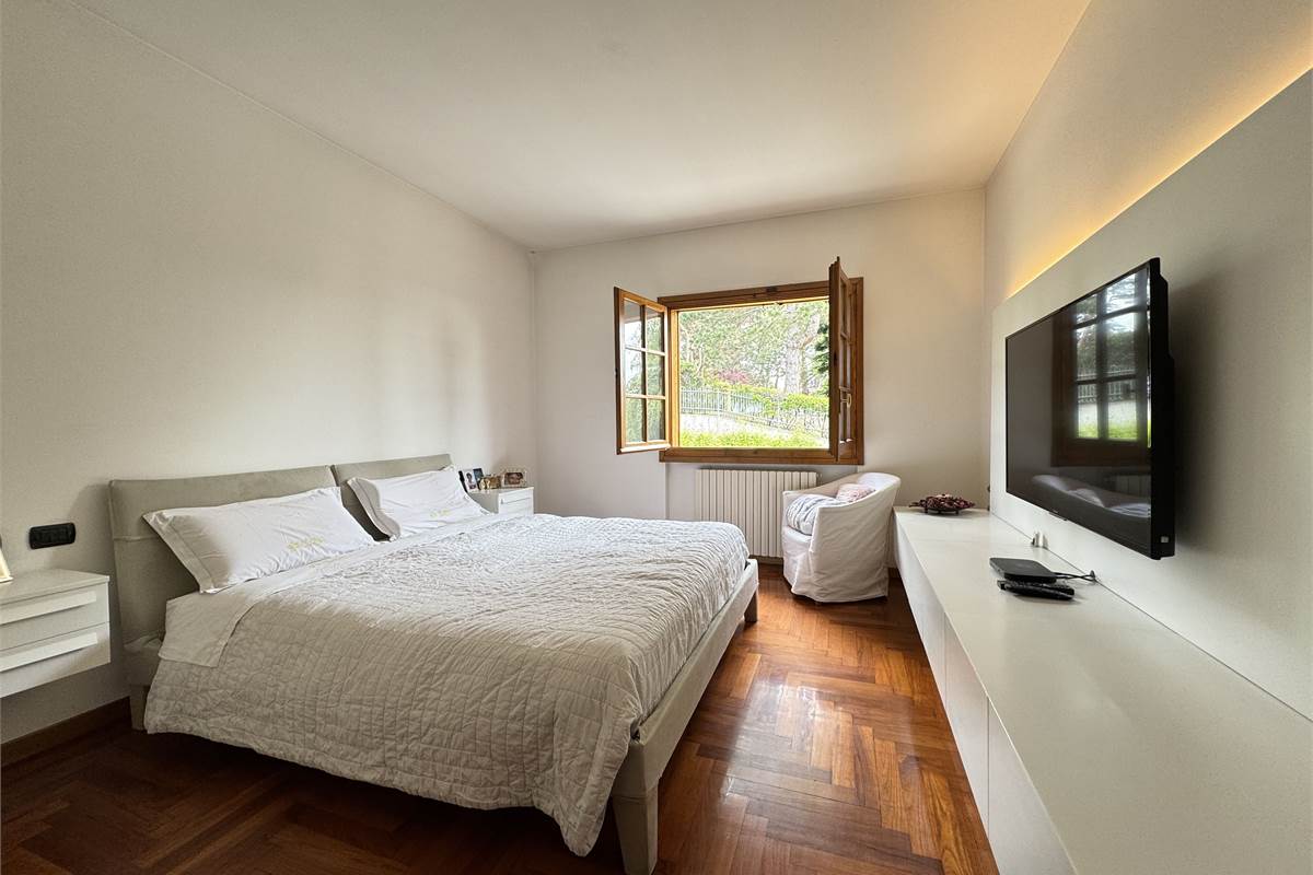 Prestigiosa villa con piscina