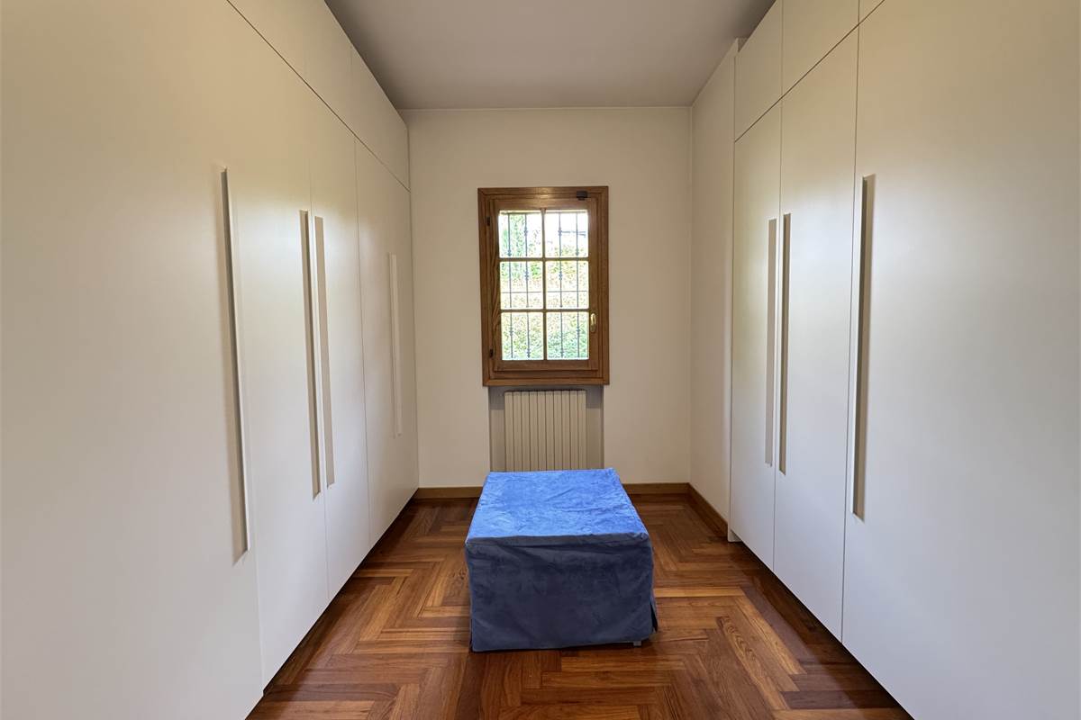 Prestigiosa villa con piscina