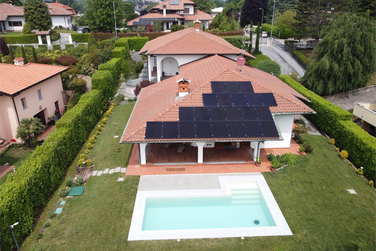 Prestigiosa villa con piscina