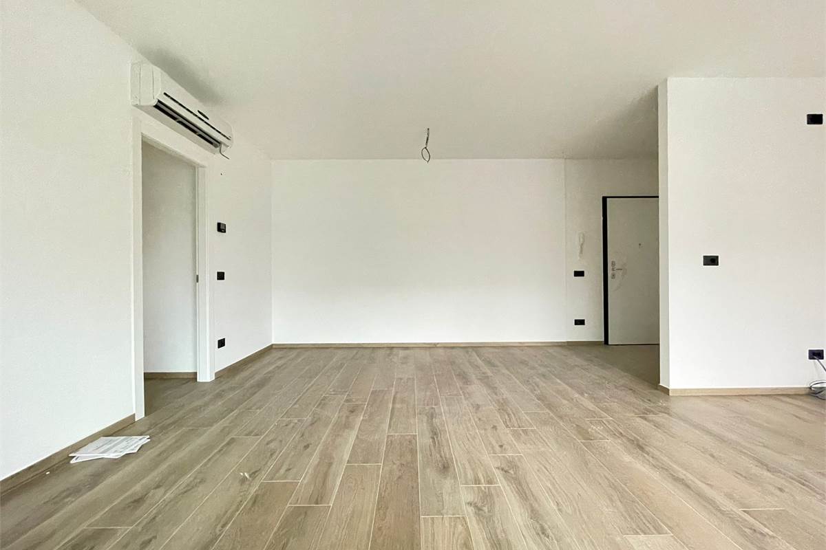 Nuovo trilocale con terrazzo