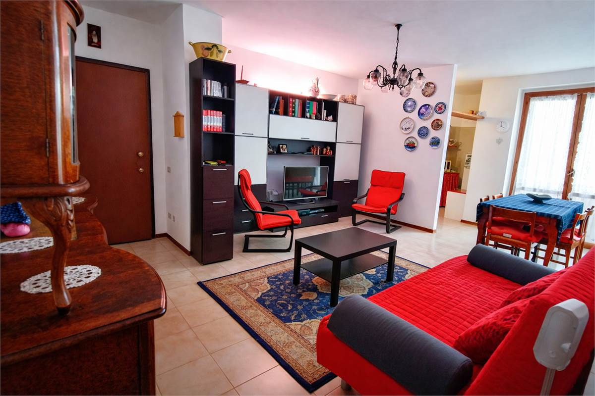 ASSO:PANORAMICO 4 LOCALI/DOPPI SERV.POSS.BOX