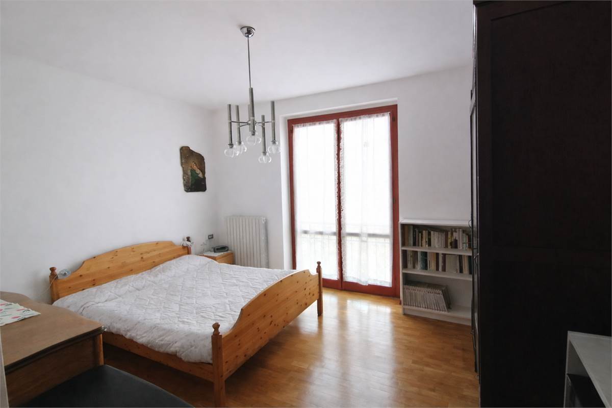ASSO:PANORAMICO 4 LOCALI/DOPPI SERV.POSS.BOX