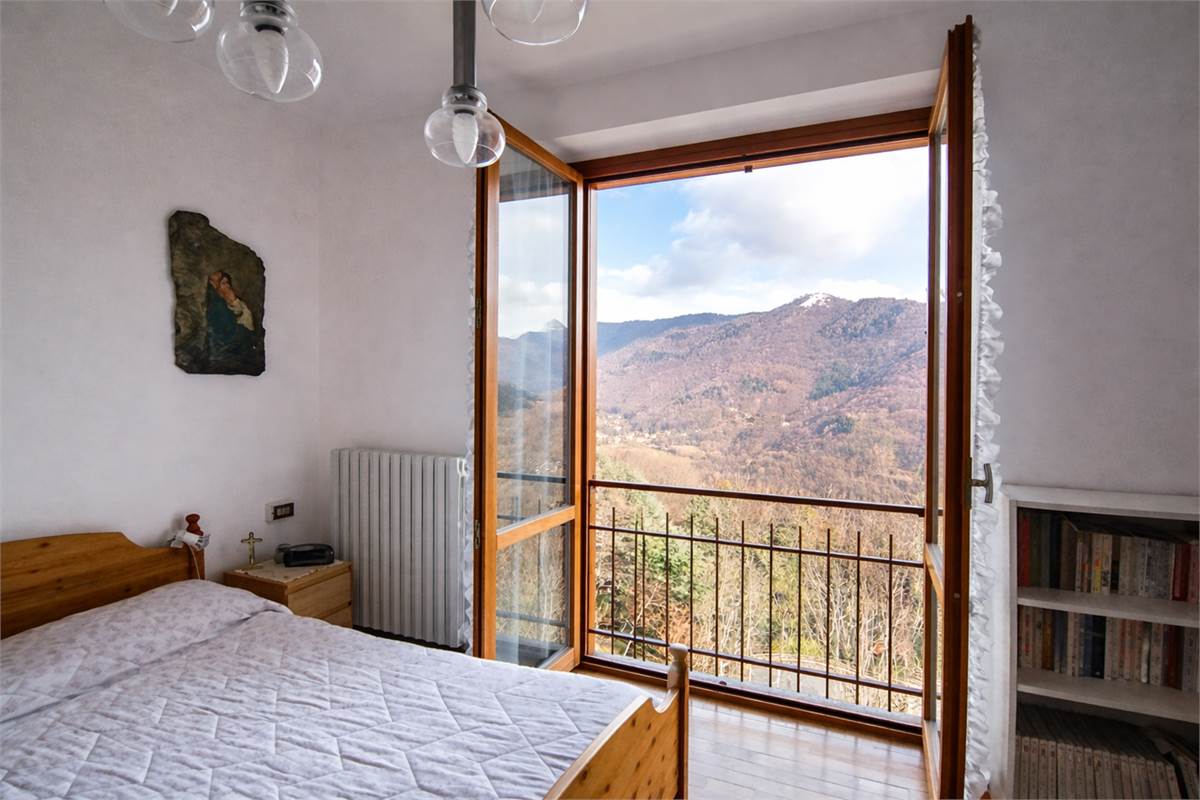 ASSO:PANORAMICO 4 LOCALI/DOPPI SERV.POSS.BOX