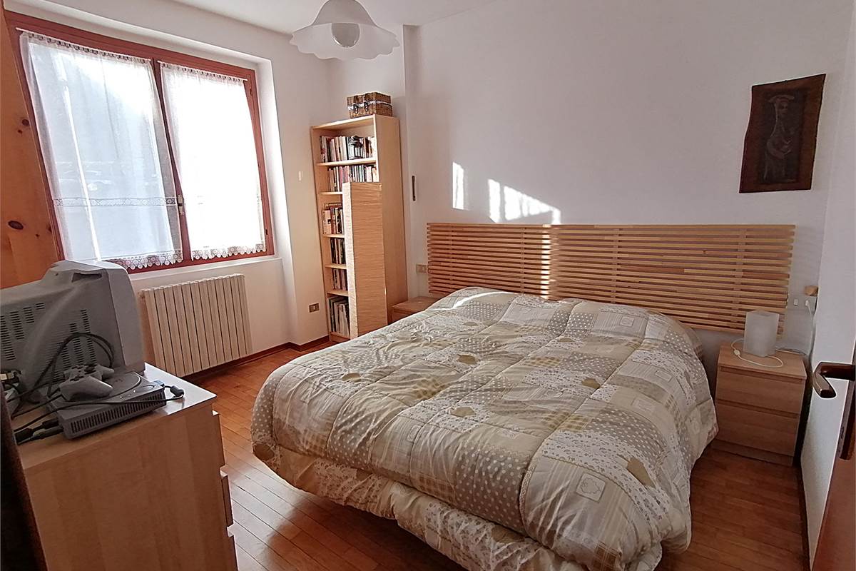 ASSO:PANORAMICO 4 LOCALI/DOPPI SERV.POSS.BOX