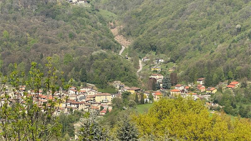 ASSO:PANORAMICO 4 LOCALI/DOPPI SERV.POSS.BOX