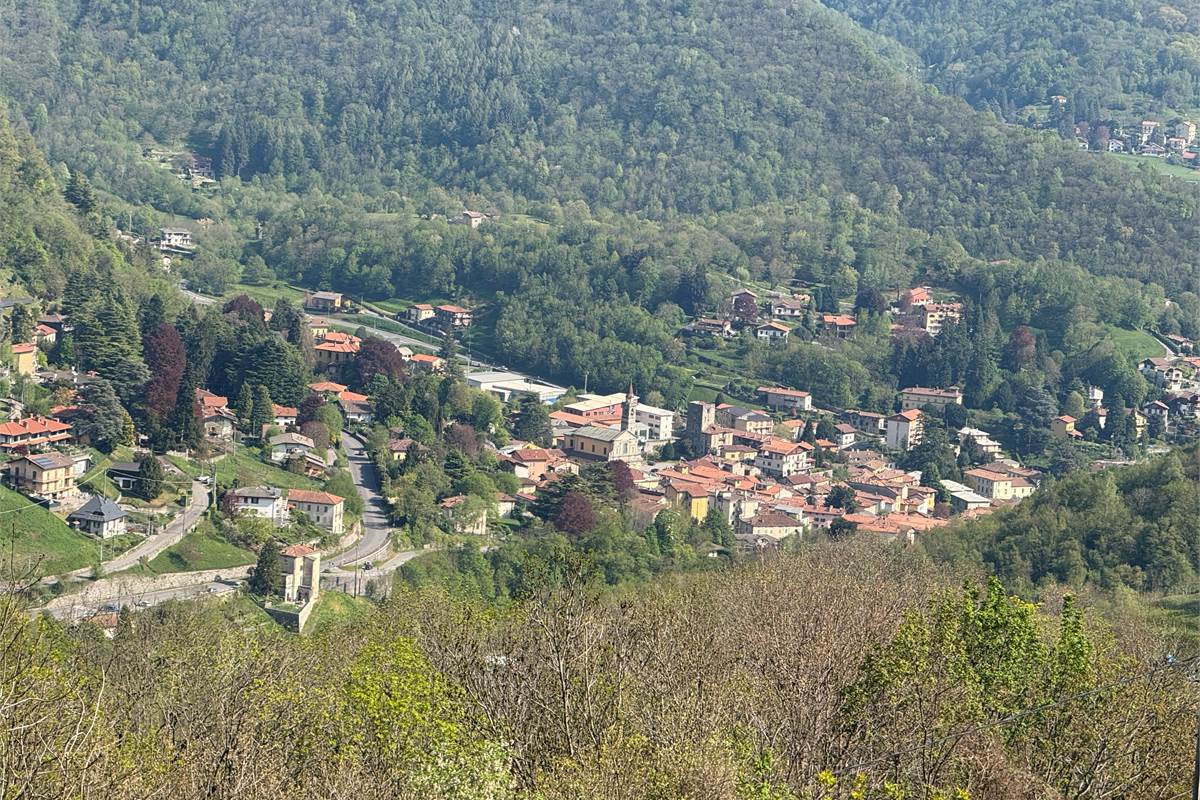 ASSO:PANORAMICO 4 LOCALI/DOPPI SERV.POSS.BOX