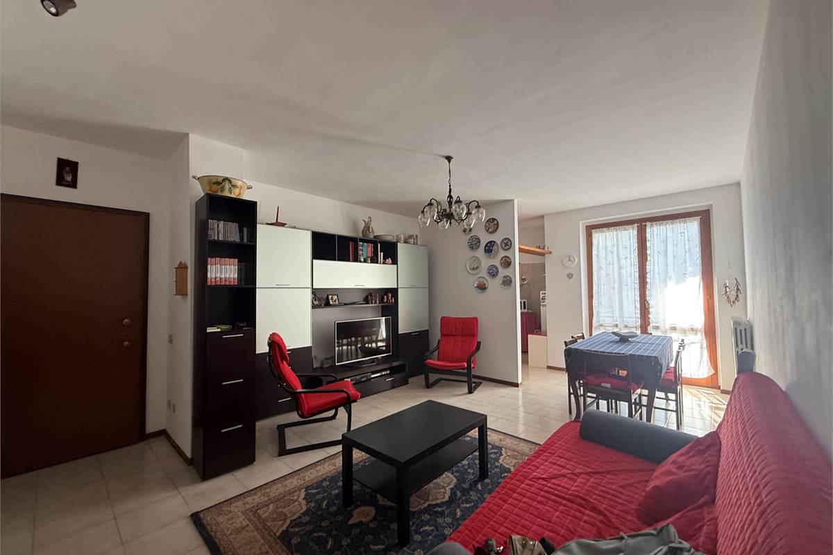 ASSO:PANORAMICO 4 LOCALI/DOPPI SERV.POSS.BOX