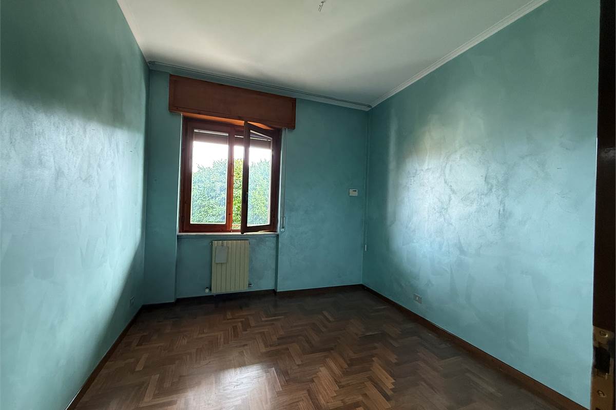 INVERIGO:APPARTAMENTO CON GIARDINO