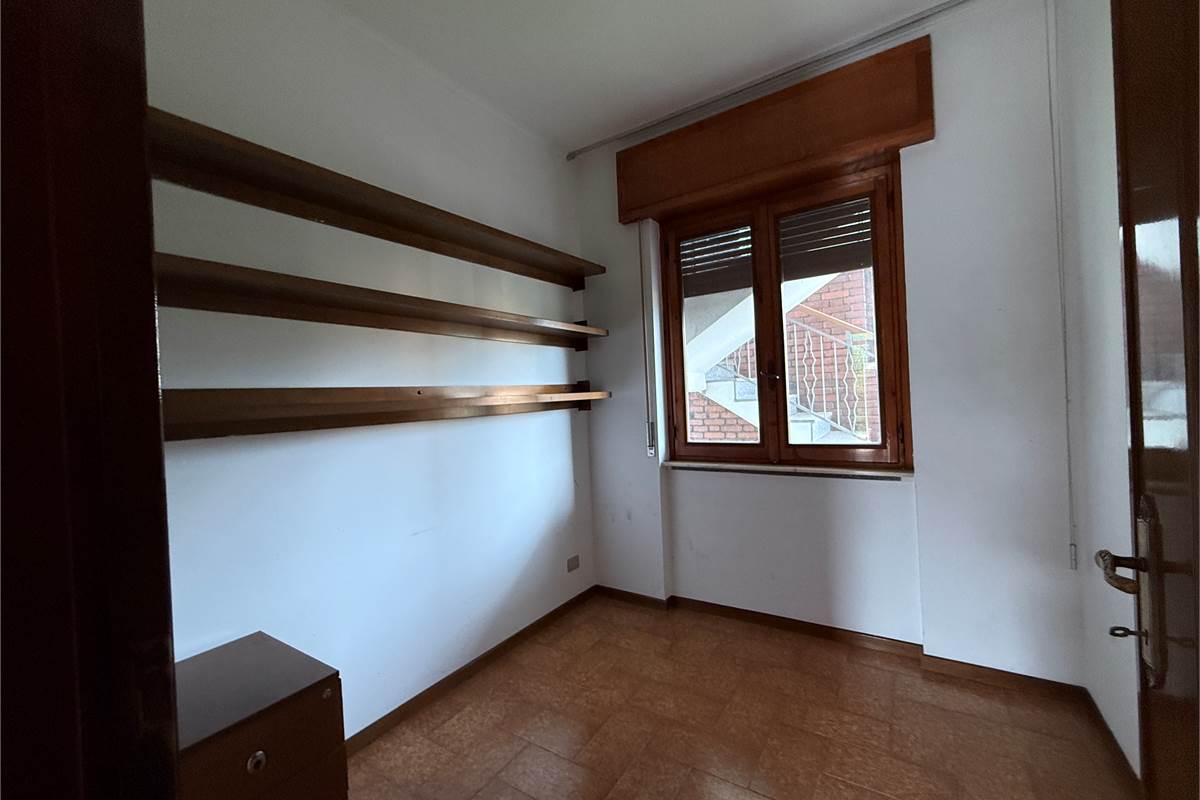 INVERIGO:APPARTAMENTO CON GIARDINO