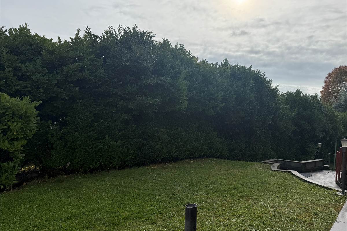 INVERIGO:APPARTAMENTO CON GIARDINO