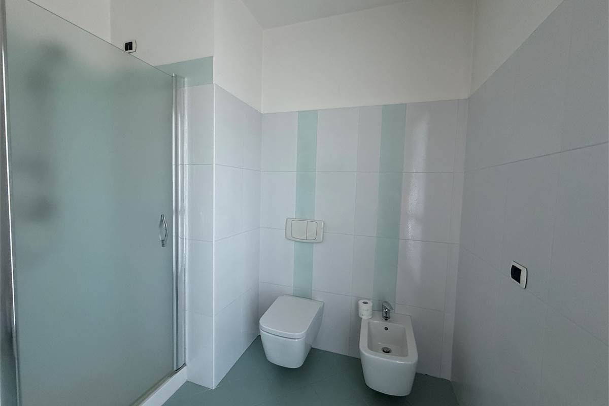 LURAGO:SOLUZIONE BELLISSIMA E AMPIA CON TERRAZZA E BOX DOPPIO