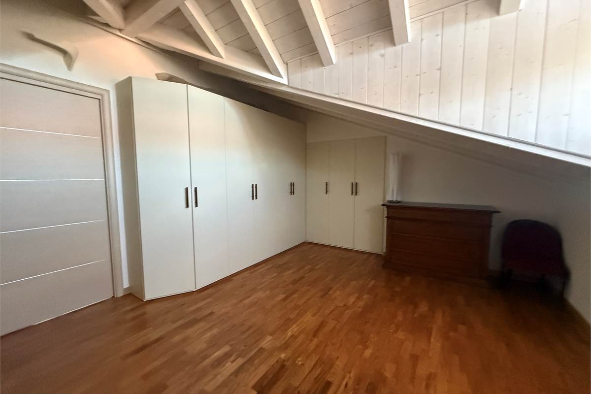LURAGO:SOLUZIONE BELLISSIMA E AMPIA CON TERRAZZA E BOX DOPPIO