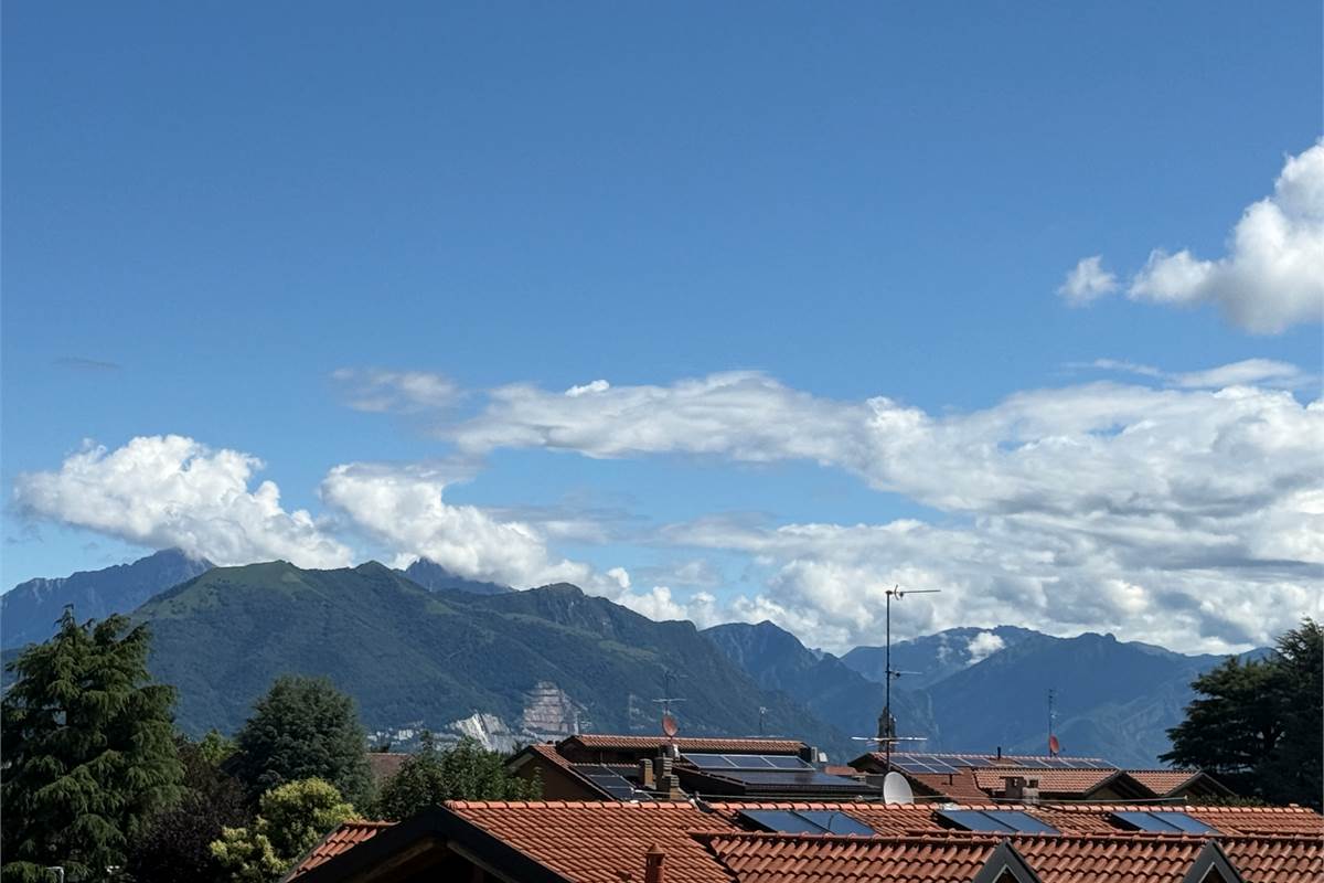 LURAGO:SOLUZIONE BELLISSIMA E AMPIA CON TERRAZZA E BOX DOPPIO