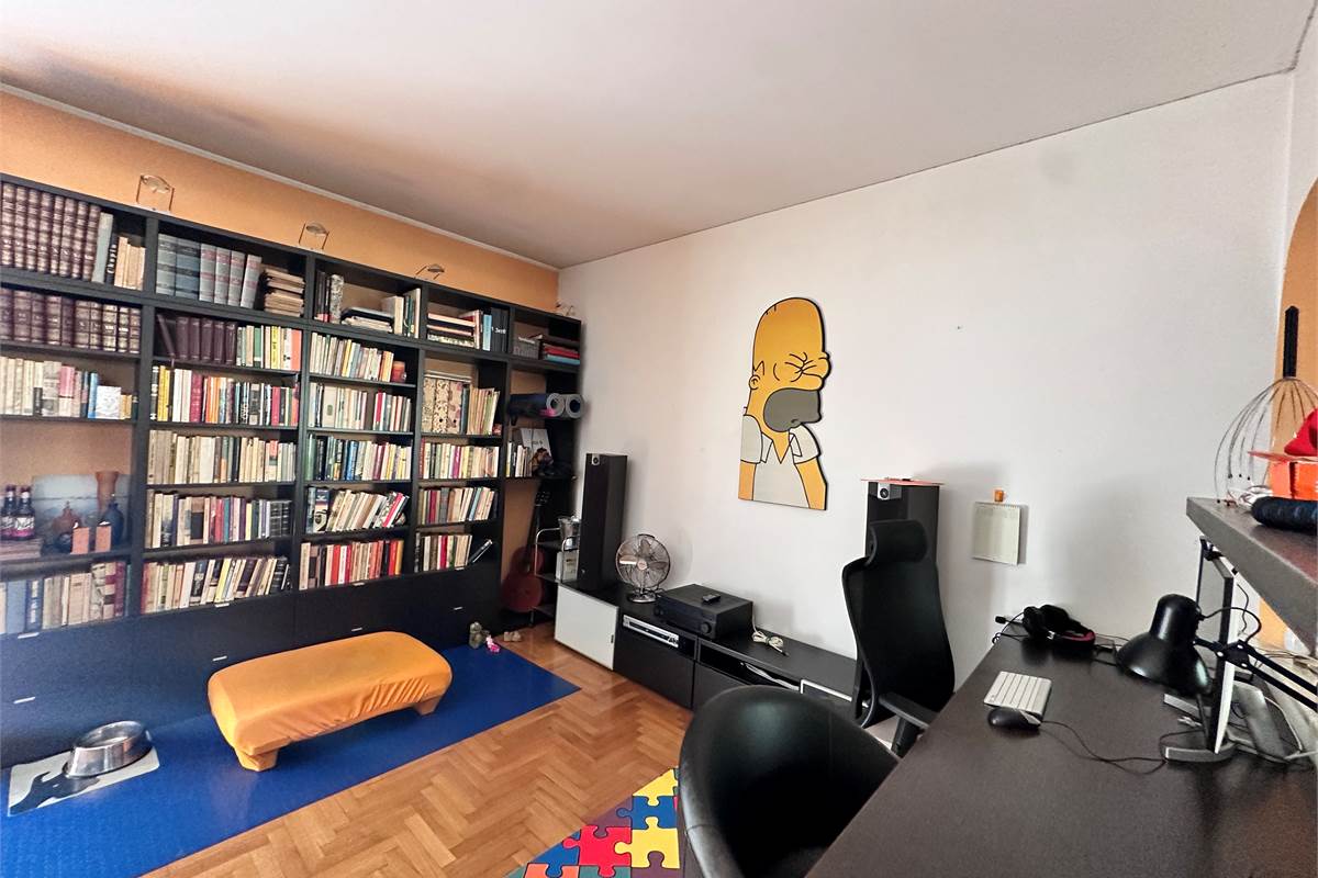 ERBA:APPARTAMENTO IN CASA SINGOLA CON BOX DOPPIO