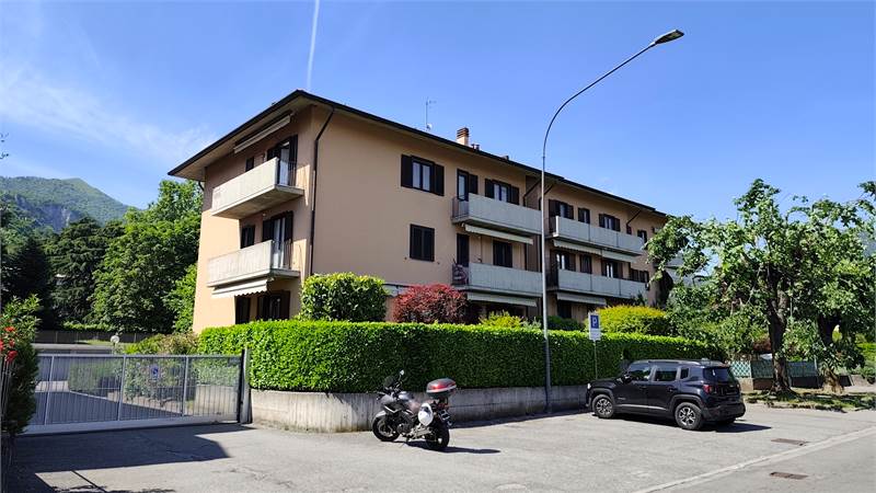 2 locali In Affitto a Erba
